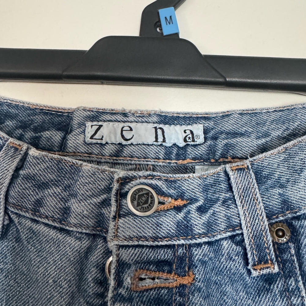 Zena Women's Medium Wash Barrel Jeans